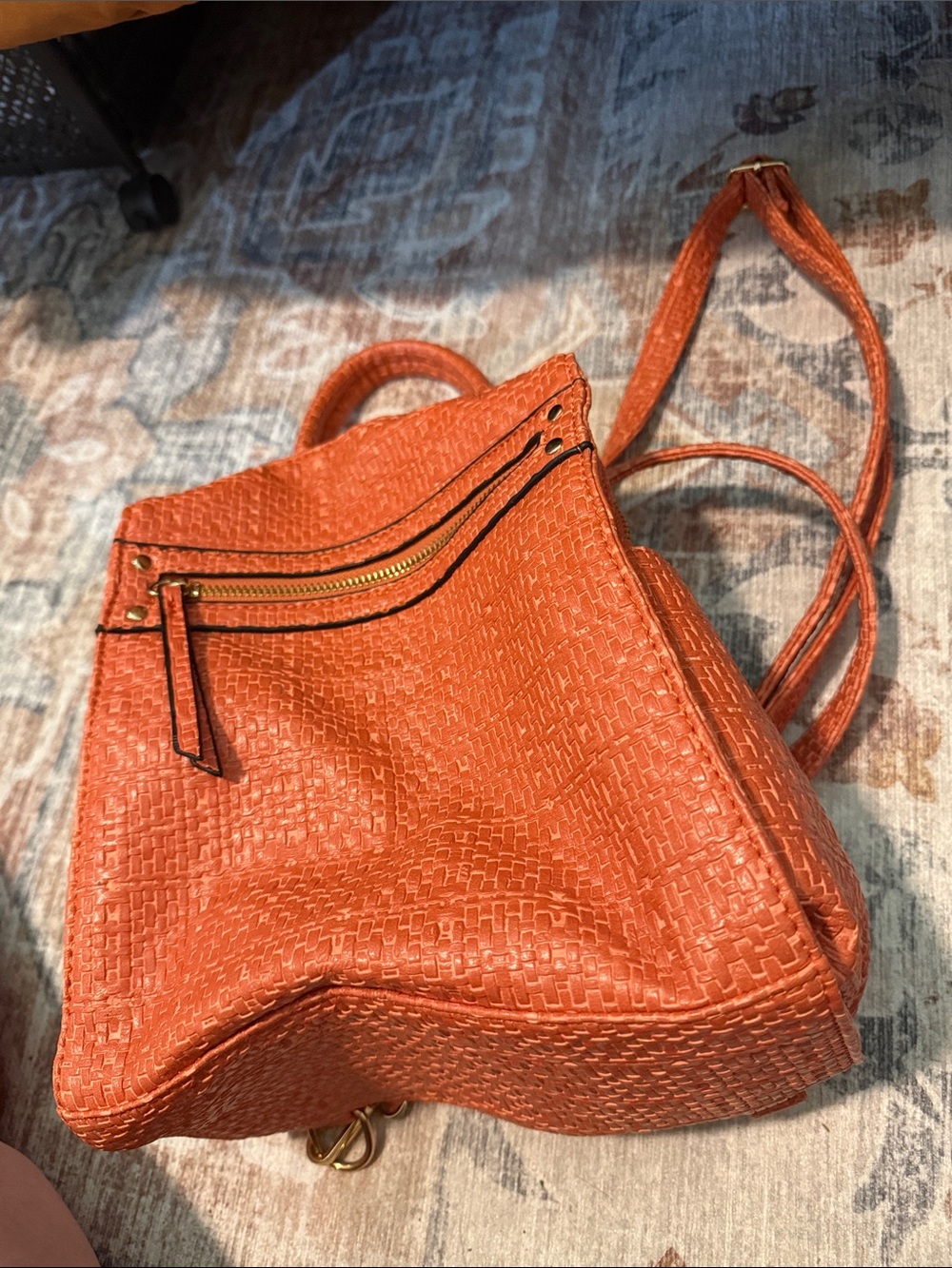 Violet Ray Convertible Backpack Purse - Picture 4 of 6